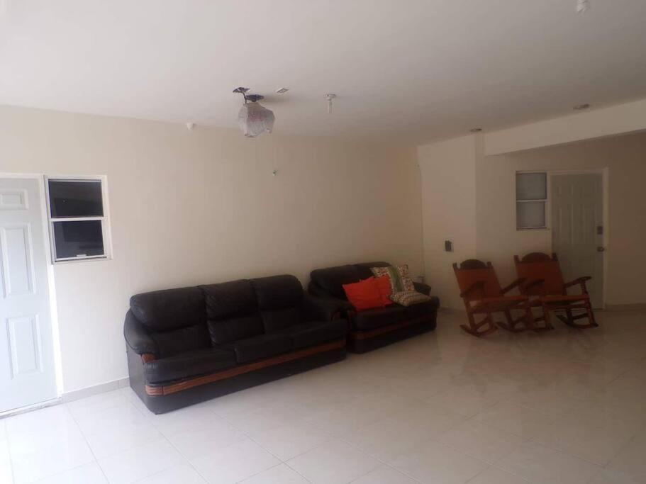 Departamento 22 Centrico,Cerca De Los Destinos Clave, Cas, Consulado, Centro De Gobierno Y Galerias Mall Hermosillo Exterior foto